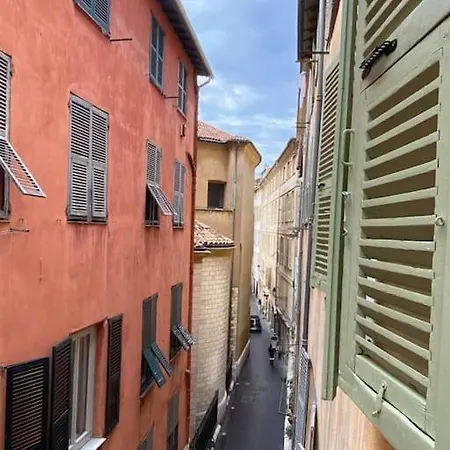 Charming In Lägenhet *