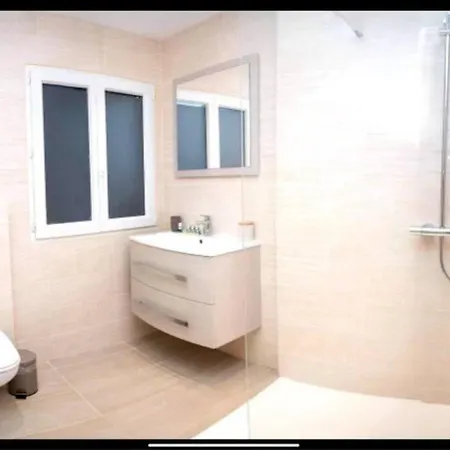 Apartment Charming In Nice